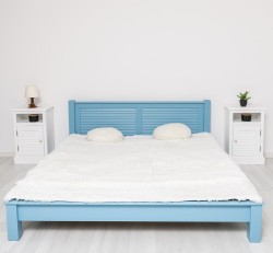Pat cu tablie cu 3 panouri 180x200 + 2 x Noptiera cu 1 usa, spatiu deschis - Culoare Pat_P053 - Culoare Noptiere_P004 - VOPSIT de la Rustic Butique OUTPS614 + 2XPS615 - Culoare Pat_P053 - Culoare Noptere_P004 - VOPSIT