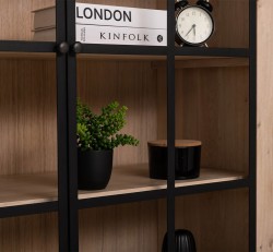 Vitrina eleganta din stejar, cu 2 usi BAS + 2 usi sticla SUP de la Rustic Butique OPS798BAS+SUP - Culoare_P035 - ULEIAT