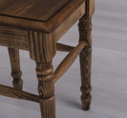 Scaun cu picioare strunjite de la Studio Szel PS679 - Culoare_P064 - PERIAT ADANC