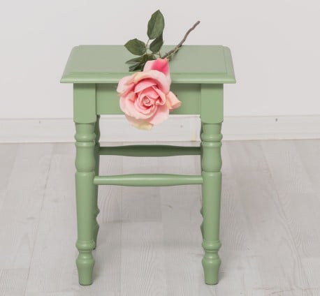 Scaun cu picioare strunjite de la Studio Szel PS679 - Culoare_P054 - VOPSIT