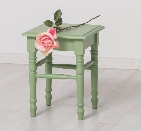 Scaun cu picioare strunjite de la Studio Szel PS679 - Culoare_P054 - VOPSIT