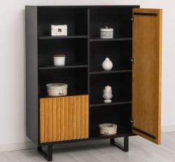 Bufet cu 2 usi Slatted de la Studio Szel PS750 - Culoare Corp_P003 - Culoare Sertare_P082 - DUBLU COLOR