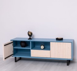 Comoda TV cu 2 usi si 1 sertar Slatted de la Studio Szel PS752 - Culoare Corp_P053 - Culoare Usi_P095 - DUBLU COLOR
