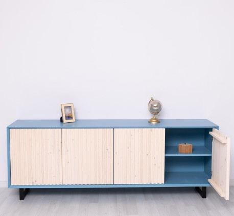 Comoda cu 4 usi Slatted de la Studio Szel PS753 - Culoare Corp_P053 - Culoare Usi_P095 - DUBLU COLOR