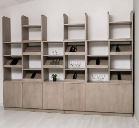 Sistem de rafturi pentru vinuri din lemn de stejar de la Studio Szel SPEC20891 - Culoare P037 - BURSHED