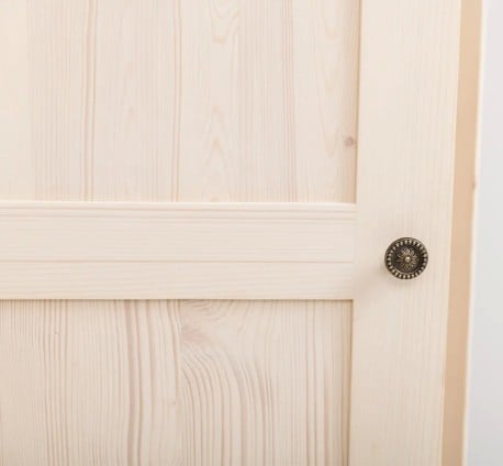 Dulap 2 usi din lemn masiv de pin, cu sertar de la Studio Szel - SPEC20450 – Culoare P095 – LACUIT&VOPSIT
