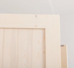 Dulap 2 usi din lemn masiv de pin, cu sertar de la Studio Szel - SPEC20450 – Culoare P095 – LACUIT&VOPSIT