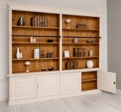 Bibliotecă clasică cu șină pentru scară de a Studio Szel - CULOARE - P025 - VOPSIT
