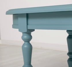 Masuta de cafea cu picioare strunjite de la Studio Szel SPEC21660 - Culoare P008 - VOPSIT